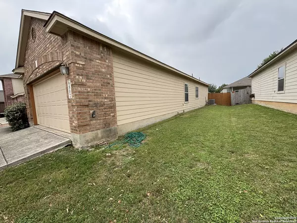 Converse, TX 78109,6802 HARBOR FIELDS