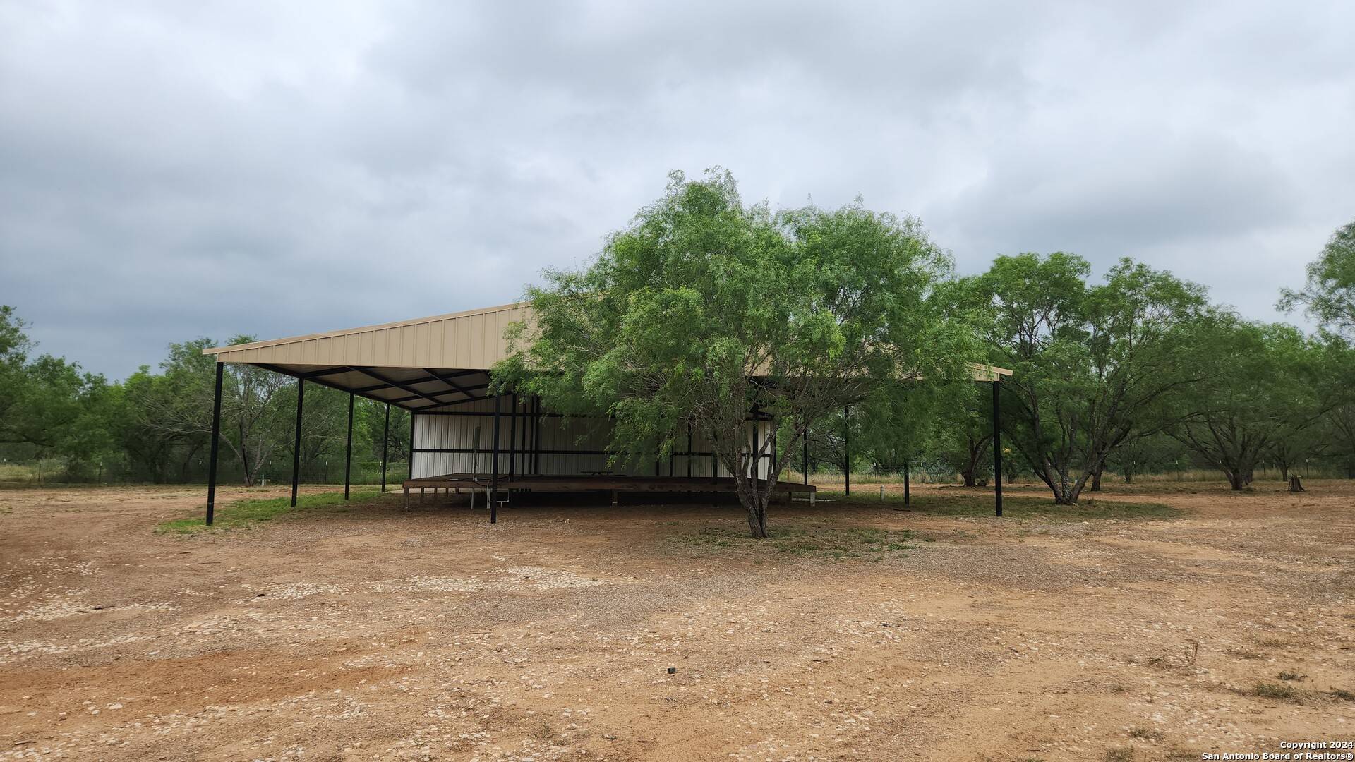 Moore, TX 78057,1848 County Road 2557 UNIT #4