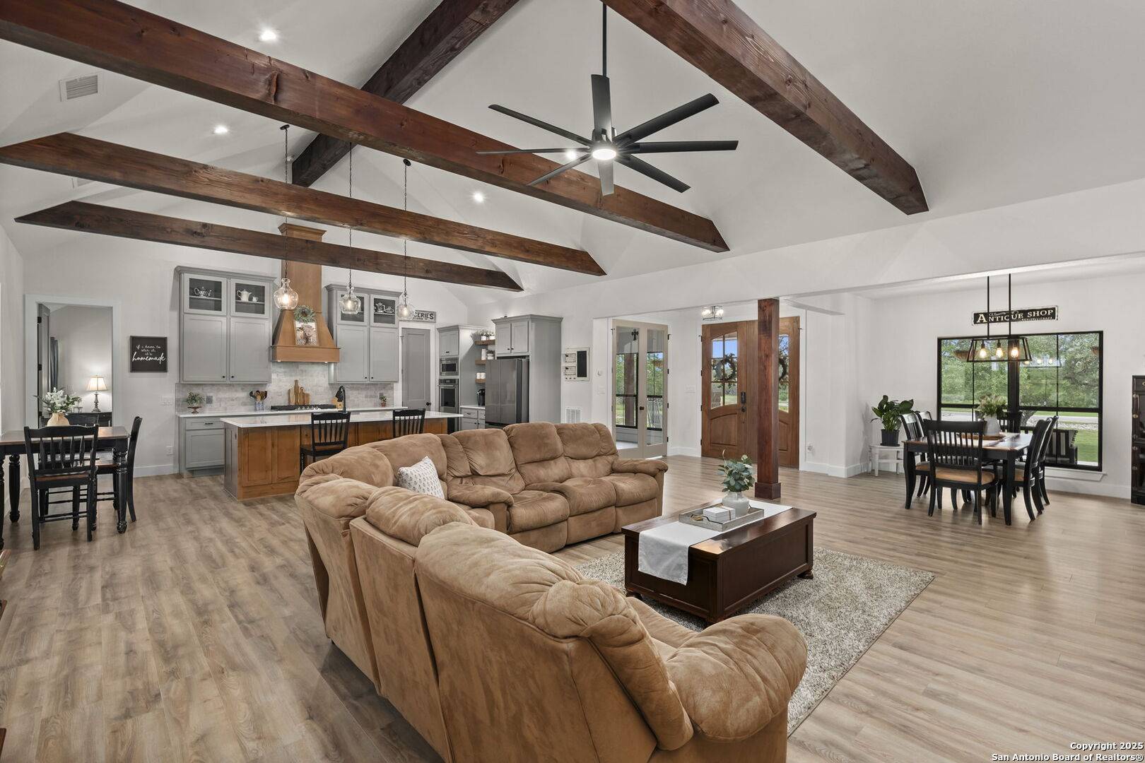 Bandera, TX 78003,3260 Palomino Springs
