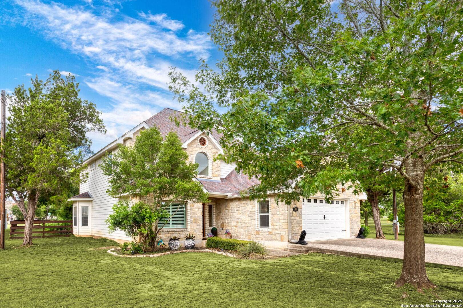 218 Deerwood, Bandera, TX 78003