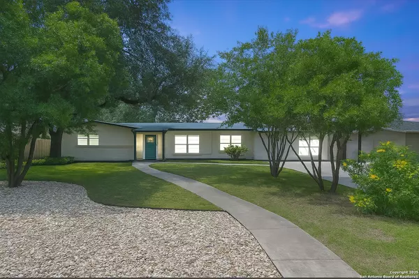 602 Antler, Castle Hills, TX 78213