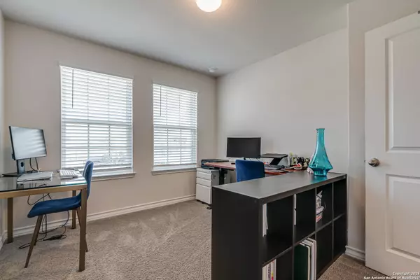 San Antonio, TX 78254,9811 Kalm Brome