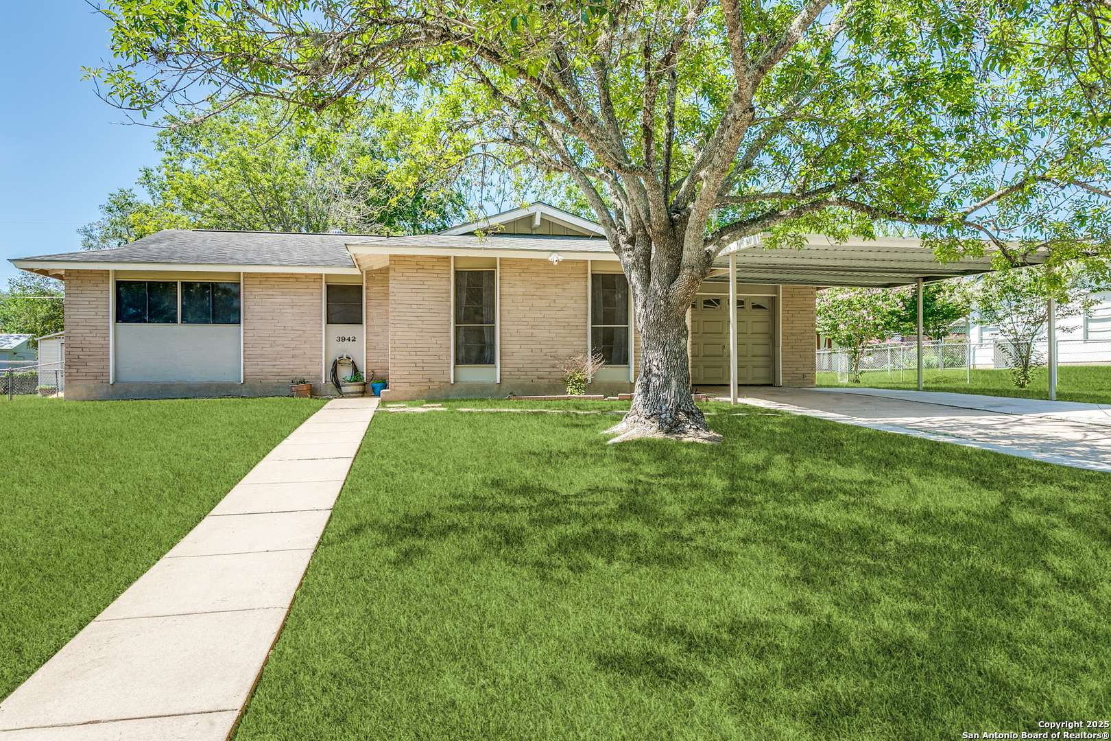 San Antonio, TX 78223,3942 Viewsite