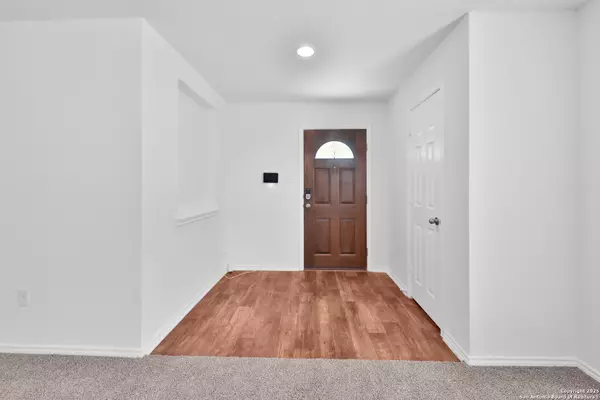 San Antonio, TX 78221,9639 Pleasanton Cove