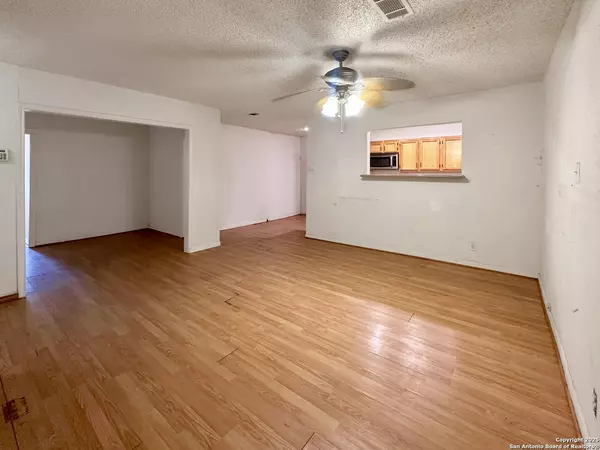 San Antonio, TX 78209,547 Queen Anne Ct