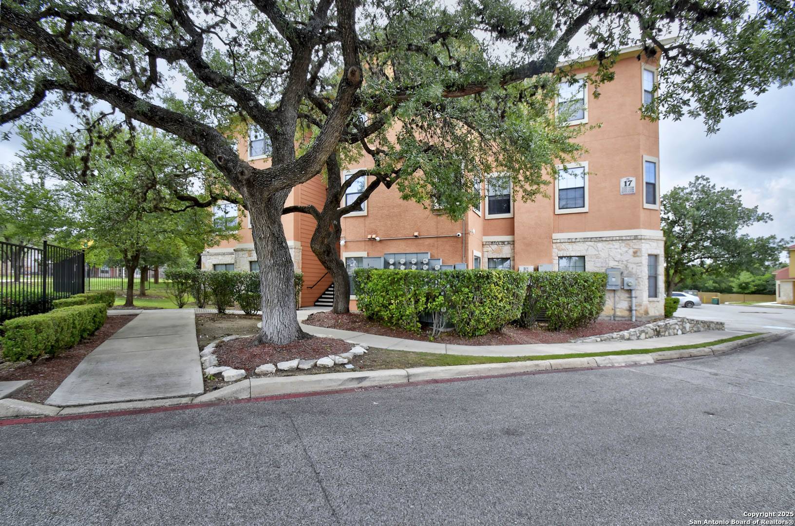 San Antonio, TX 78240,6160 Eckhert UNIT APT 1