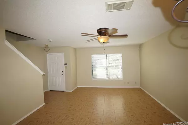 San Antonio, TX 78240-5446,8906 BREEZEFIELD