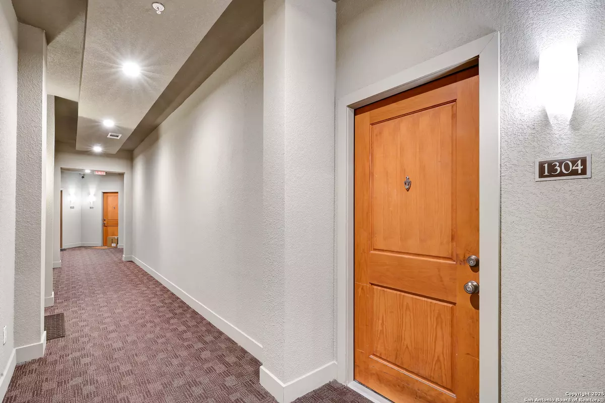 San Antonio, TX 78229,7342 Oak Manor Dr UNIT 1304