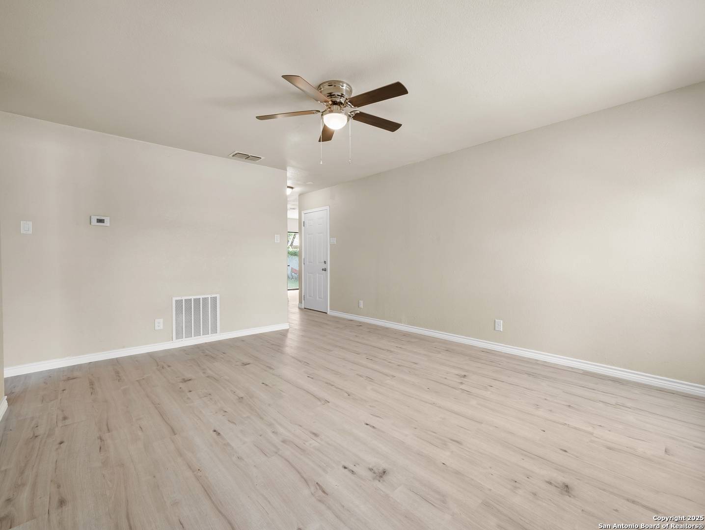 Kirby, TX 78219,4819 Corian Oak