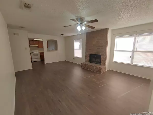 San Antonio, TX 78218-4261,6311 WINDSOR CASTLE UNIT 4