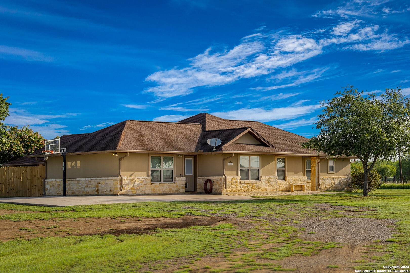 Floresville, TX 78114,2387 Fm 537