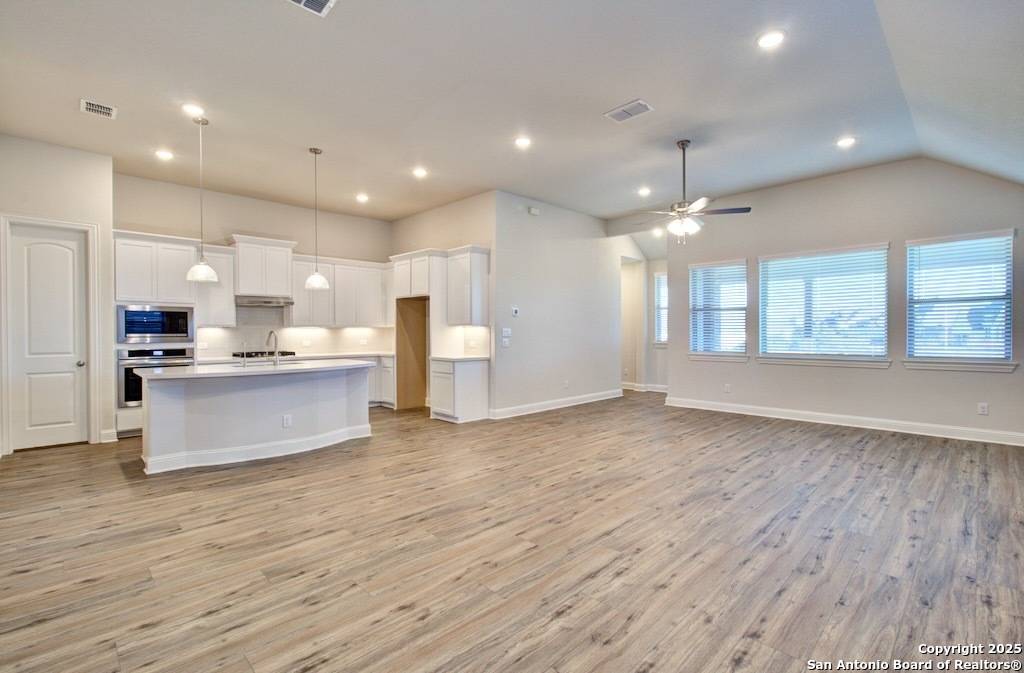 New Braunfels, TX 78132,734 Groudsel Avenue