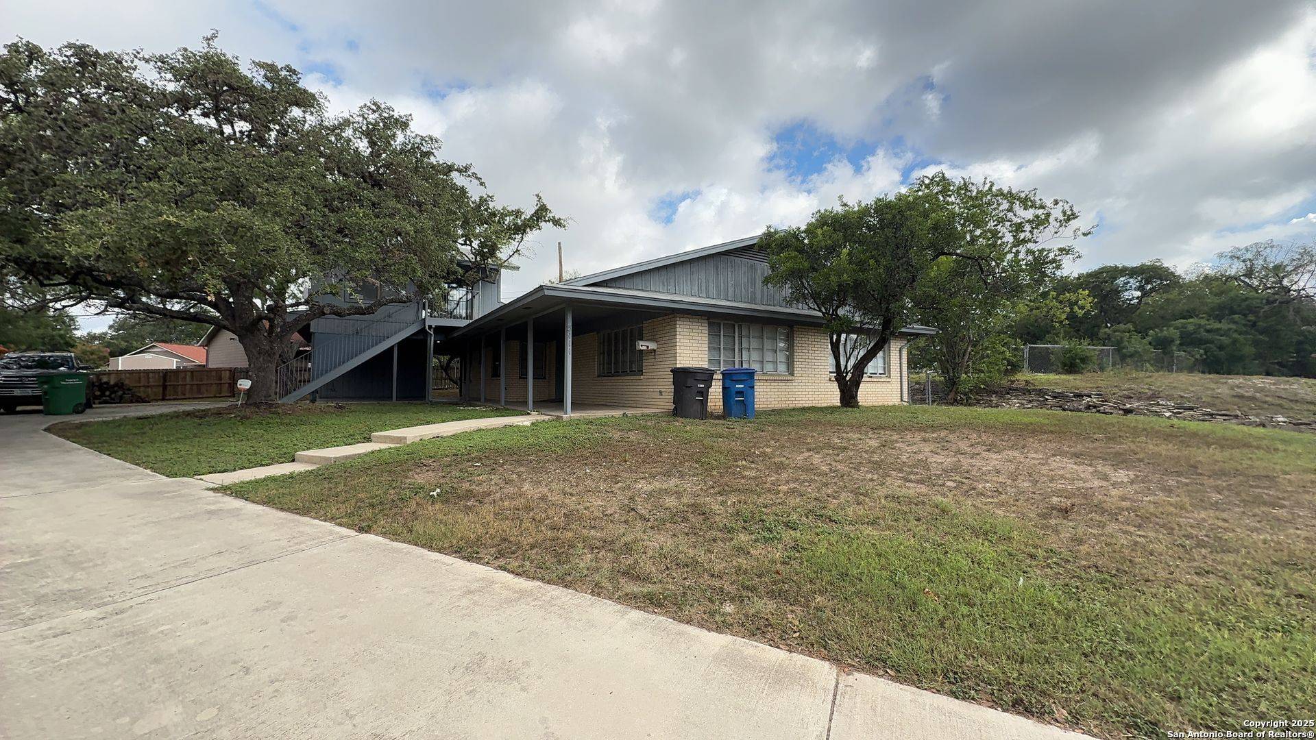 3815 Ridgegline Dr, San Antonio, TX 78228