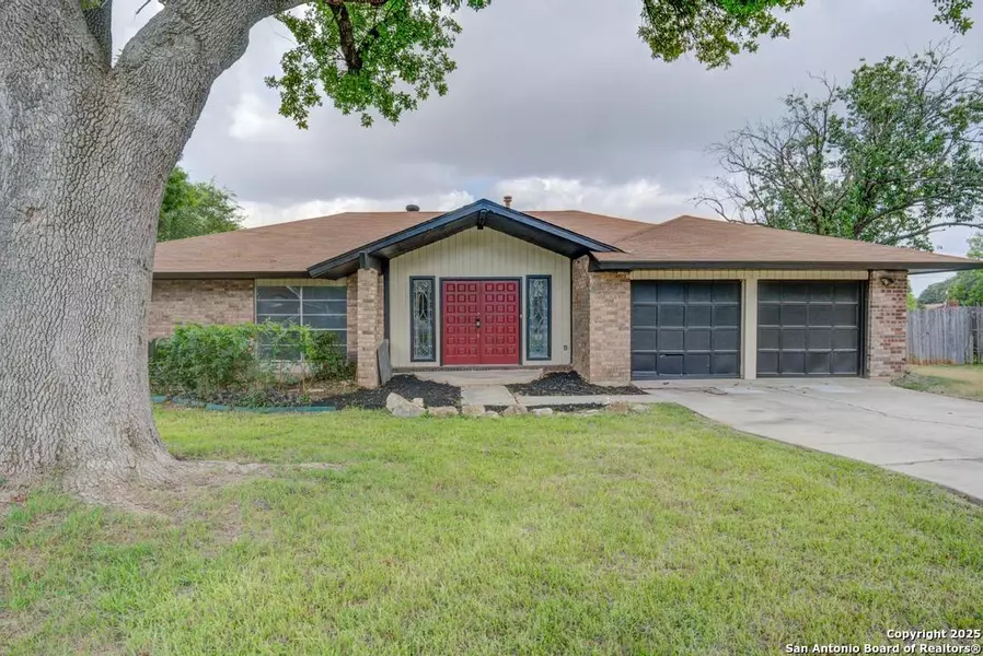 502 Moorside Dr, Windcrest, TX 78239
