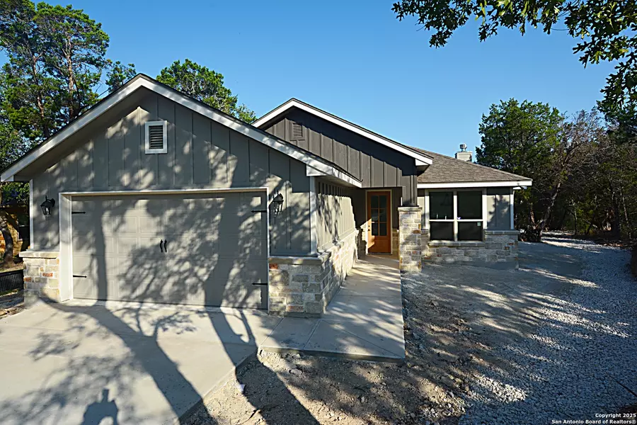 197 Bogi, Canyon Lake, TX 78133