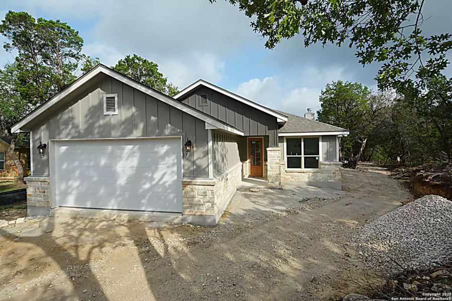 197 Bogi, Canyon Lake, TX 78133