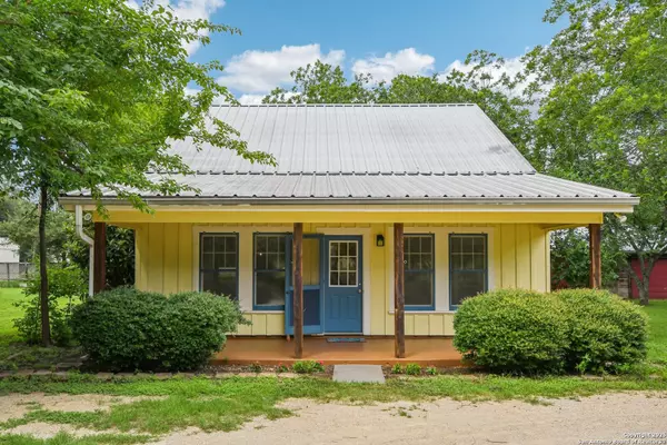 Maxwell, TX 78656,420 Mill