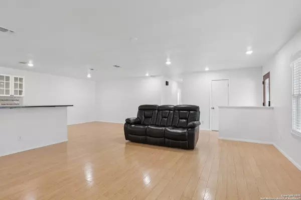 New Braunfels, TX 78130,1334 Carnation