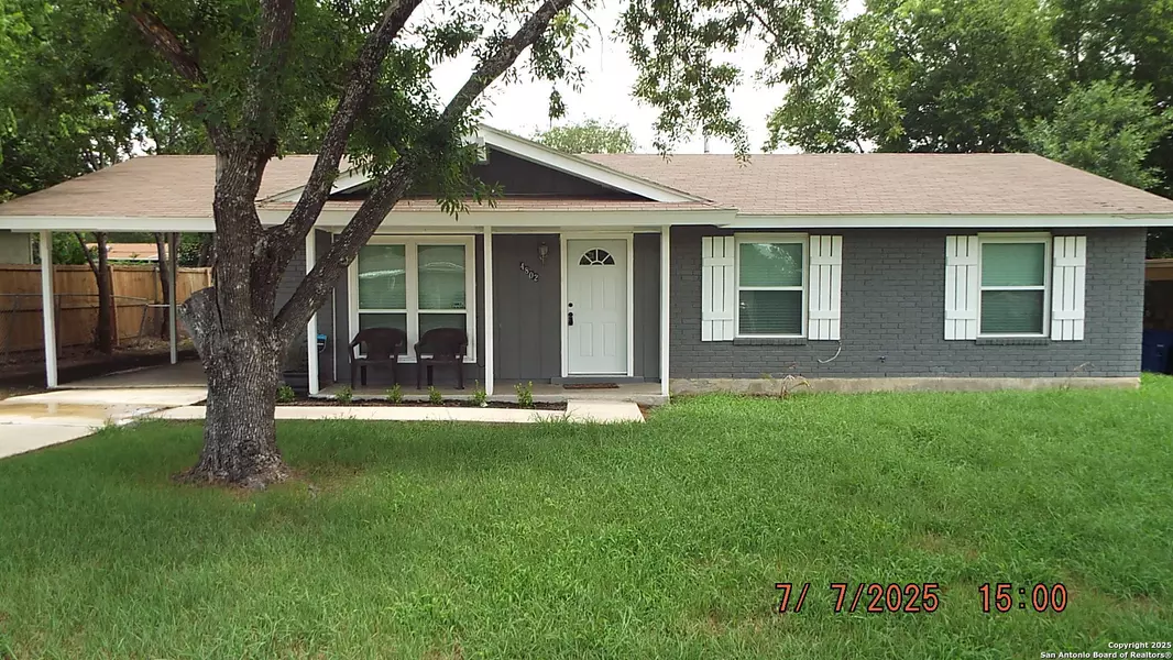 4802 Castle Sword, San Antonio, TX 78218