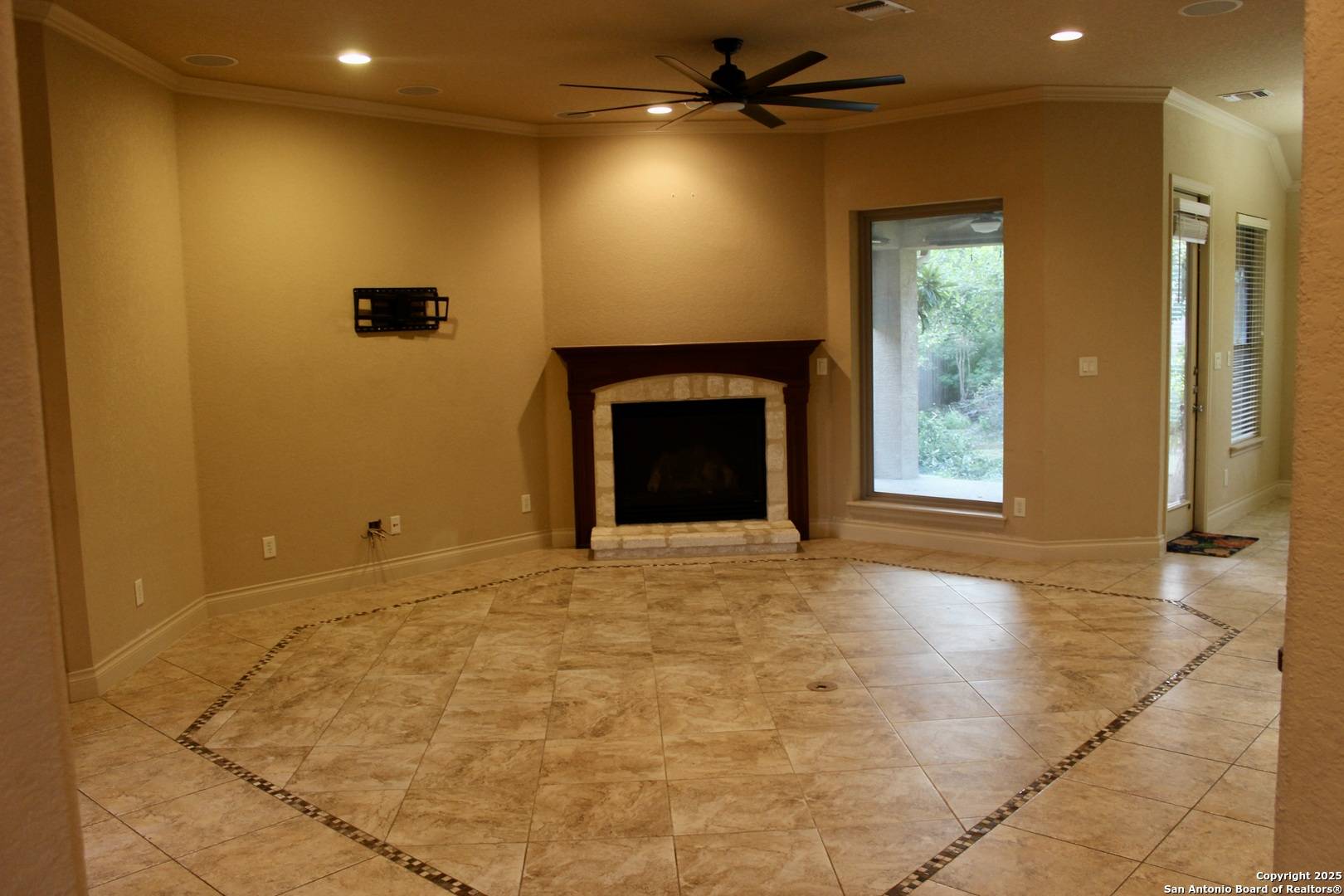San Antonio, TX 78260,215 evans oak