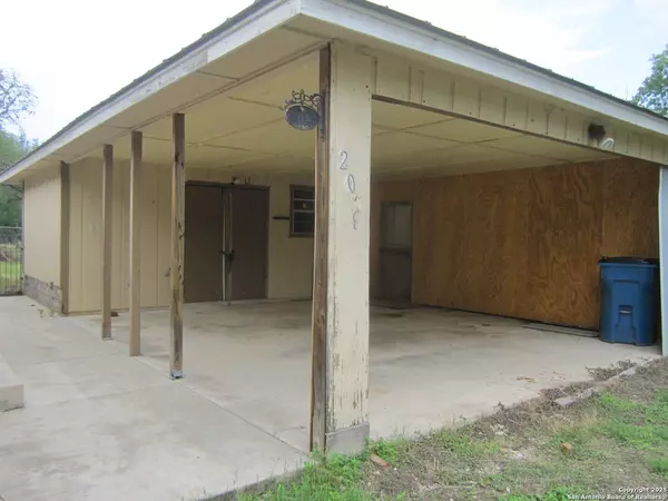 Bandera, TX 78003,203 Houston