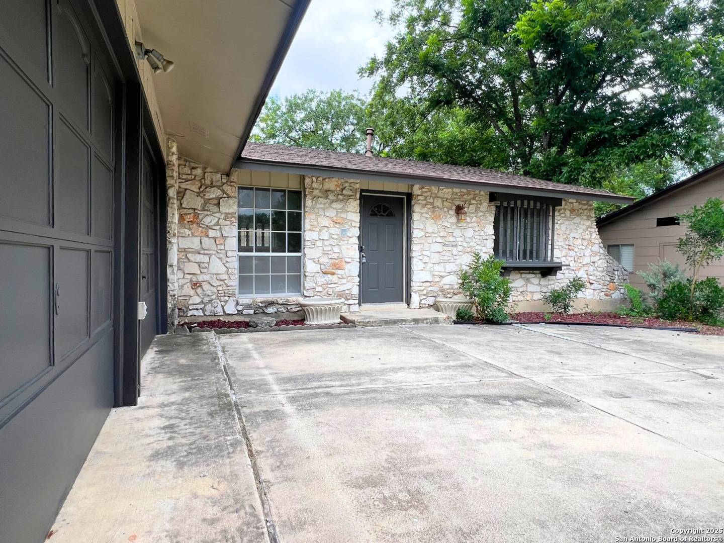 Live Oak, TX 78233,7607 Old Spanish Trail