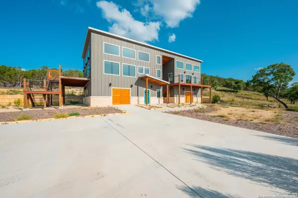 Kerrville, TX 78028,119 springwood