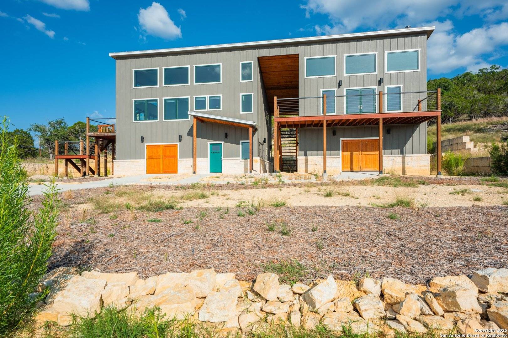 Kerrville, TX 78028,119 springwood