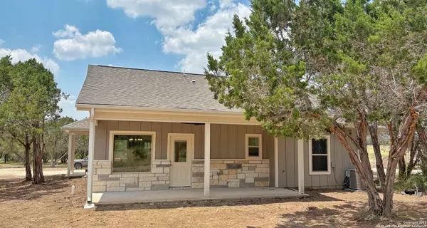 Bandera, TX 78003,7206 Highway 16 UNIT 2