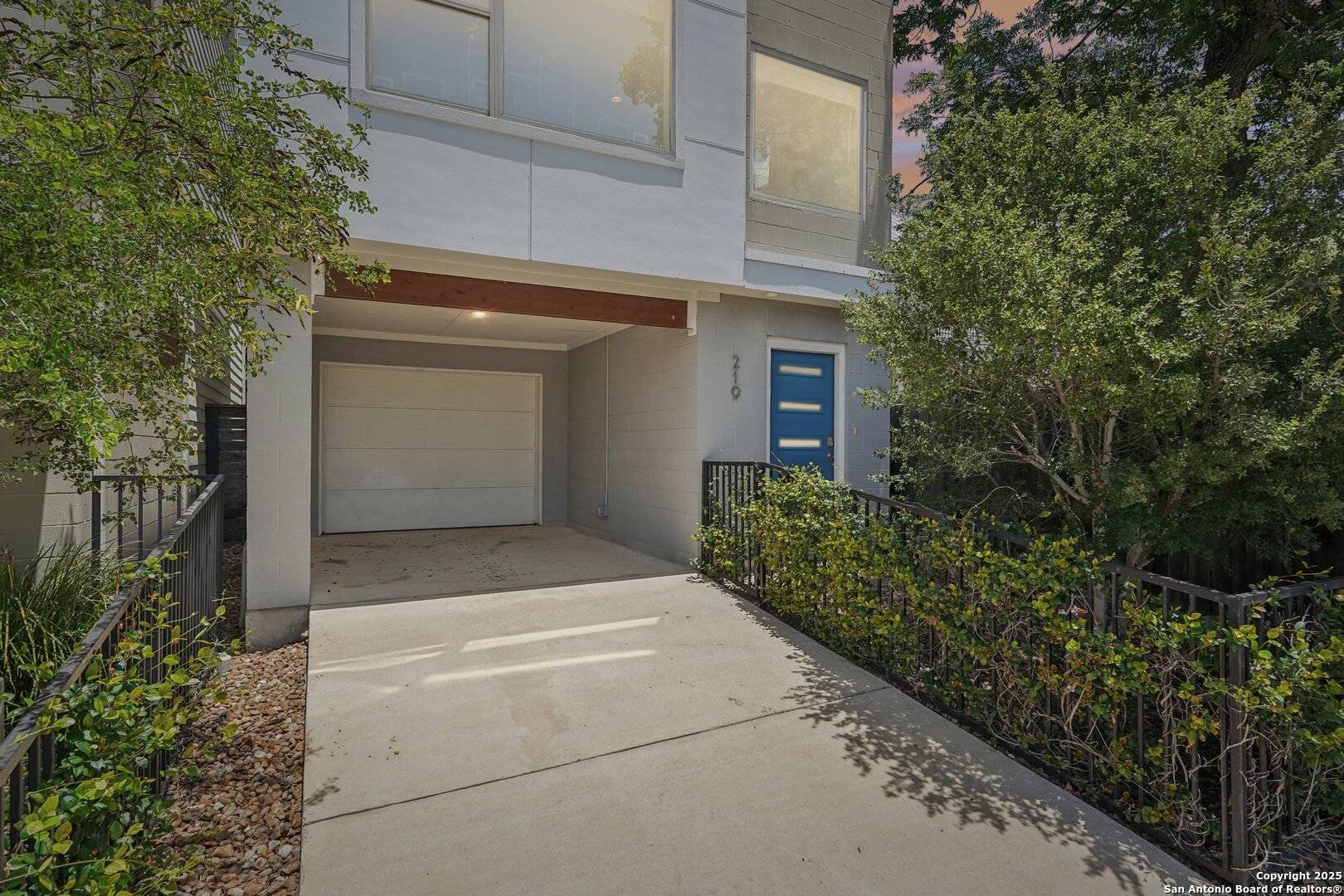 San Antonio, TX 78212,219 laurel