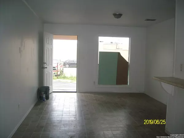 San Antonio, TX 78201-2300,823 VENICE UNIT 2