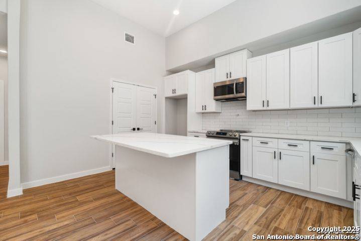 Spring Branch, TX 78070,1381 Overbrook