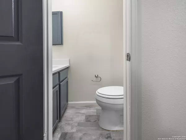 San Antonio, TX 78247,22 Cross