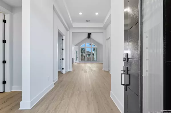 Castroville, TX 78009,137 Mason Lane