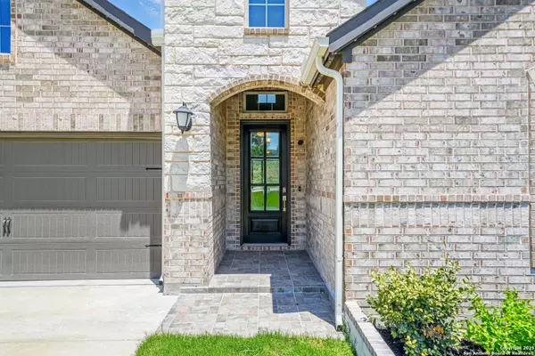 Castroville, TX 78009,355 Jereth