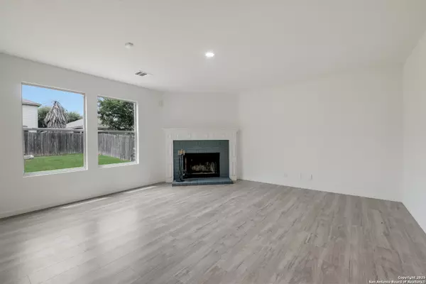 San Antonio, TX 78254,7827 Oakdale Park