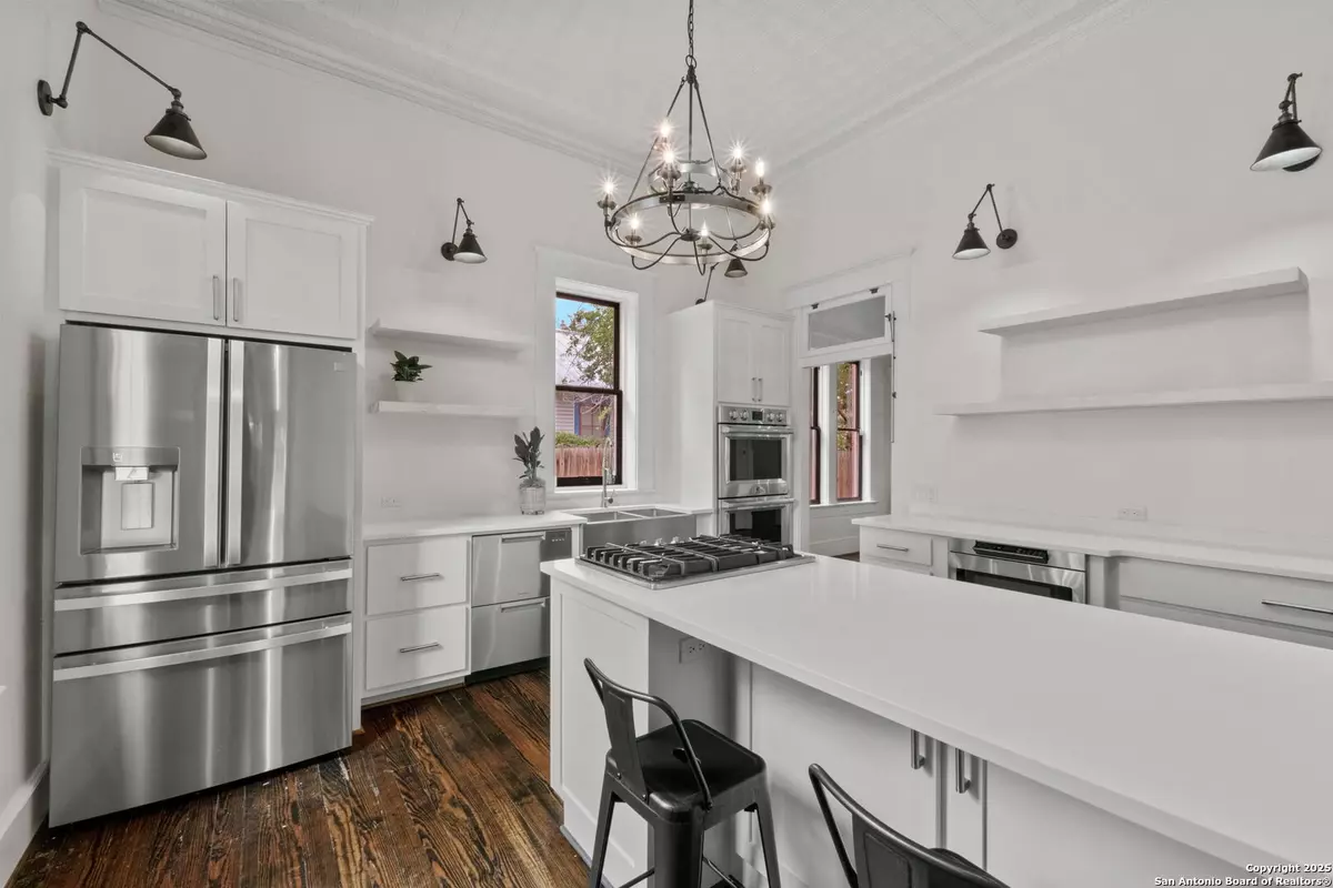 Fredericksburg, TX 78624,509 W Austin St