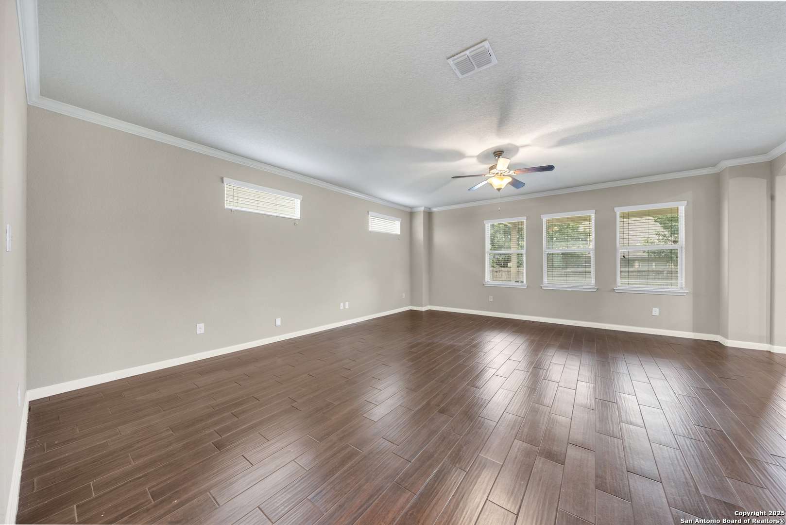 San Antonio, TX 78254,8470 Buckhorn Parke