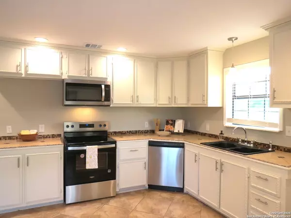 Lytle, TX 78052,226 River Bluff