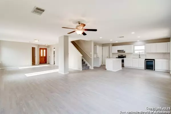 San Antonio, TX 78239,7862 Hedrick Farm