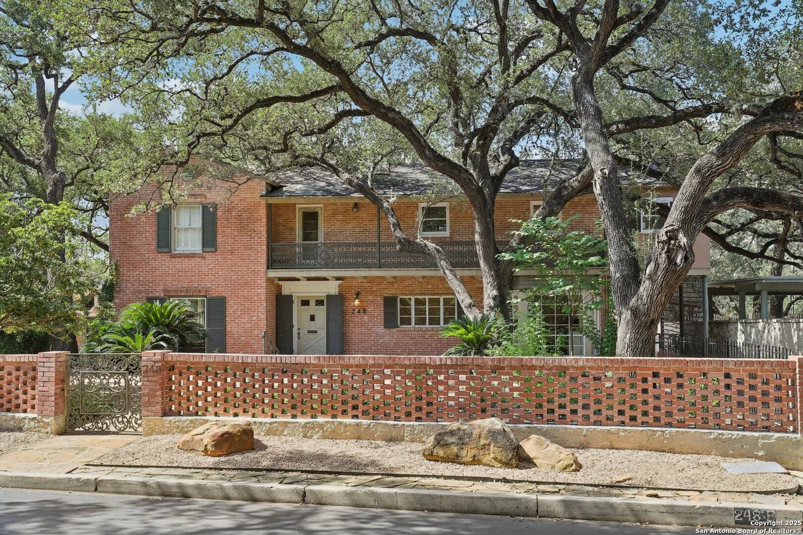 San Antonio, TX 78212-3038,248 SUMMIT AVE