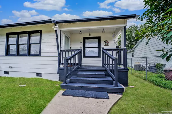 San Antonio, TX 78201,1620 Kampmann