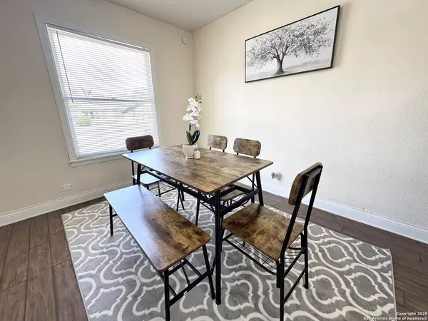 San Antonio, TX 78201,1620 Kampmann