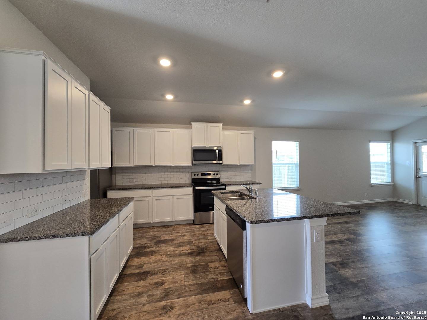 Cibolo, TX 78108,425 Sabine River