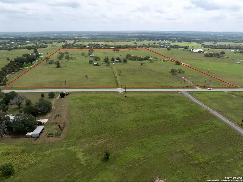13841 Fm 775, La Vernia, TX 78121