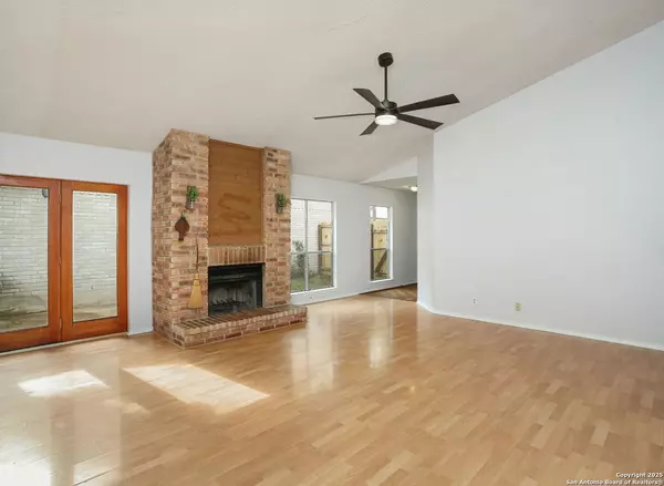 San Antonio, TX 78249,5911 Heather Vw