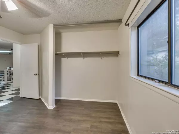 San Antonio, TX 78240,7747 Sandia Bluff