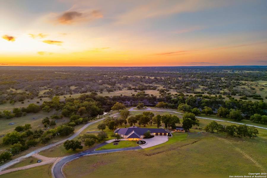 170 Goose Landing Way, Harper, TX 78631