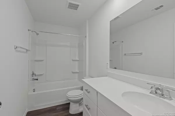 New Braunfels, TX 78130,839 Bluegrass Point