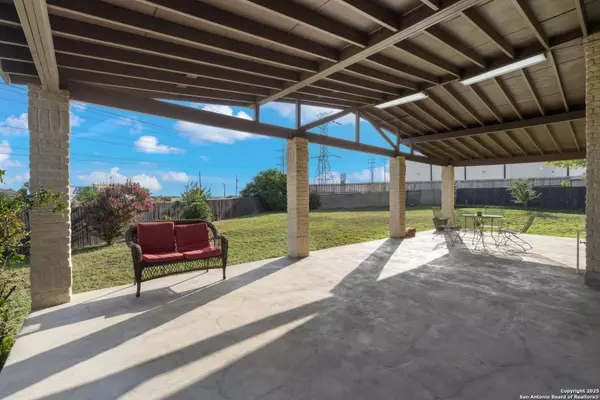 Live Oak, TX 78233,11101 Baywave